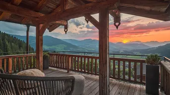 Expose Berg-Chalet mit traumhafter Aussicht in Skipistennähe
