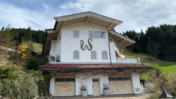 Expose Ein/Zweifamilienhaus in einer traumhaften Lage am Oberhausenweg