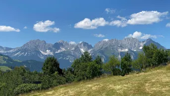 Expose Exklusives Landhaus mit Hallenbad in Panoramalage