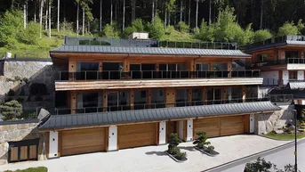 Expose Luxuriöses Dreifamilienhaus mit Pool in den Kitzbüheler Alpen