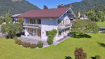 Expose Traditionelles Anwesen mit großem Garten in Zentrumslage