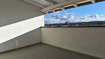 Expose Zentrum,sonnige Maisonette 3ZI+Dachterrasse +18m² PP, Carport