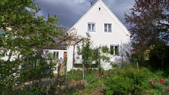 Expose Stadtrandlage-Landhaus, 6ZI mit Nebengebäude, 1000m²Garten