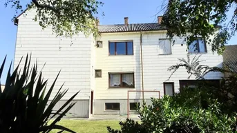 Expose Ein- oder Zwei-Familienhaus + Chance zum Gestalten + sonniger Garten