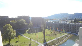 Expose Q5 am PARK schöner Ausblick 13.OG sonnige 2ZI mit 9m² West/ Balkon