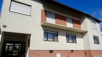 Expose Ein- oder Zwei-Familienhaus + Chance zum Gestalten + sonniger Garten