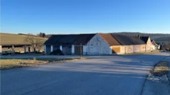 Expose Traditionelles Bauernhaus mit großzügigem Wirtschaftgebäude und Innenhof- 5800m² Grund