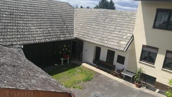 Expose Vierkanthof mit Nebengebäude, 1400m² - viele Nutzungsmöglichkeiten