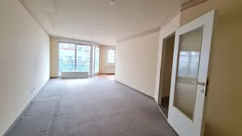 Expose TOP AUFGETEILTE 2 ZI mit LOGGIA + GUTER ANBINDUNG und Lift + EXTRAS - RENOVIERUNGSBEDÜRFTIG