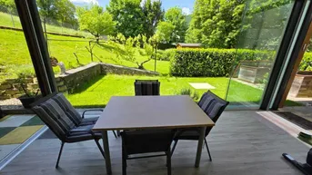 Expose SONNE-RUHE-NATUR stilvolle 4ZI in Top Lage mit Terrasse, 114m² Garten, Sommergarten und Carport