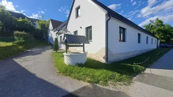 Expose Traditioneller Vierkanthof großzügig mit 6ZI gemütlicher Innenhof, in zentraler Ortslage