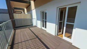 Expose Bestlage-nahe Stadtzentrum, sanierte 2 ZI mit großem Balkon und Carport