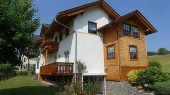 Expose Ruhig gelegenes Zweifamilienwohnhaus im Ortskern von Keutschach am See zu verkaufen