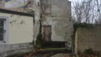 Expose Profitables Grundstück mit 3 Bauplätzen, Baubewilligung für noch ca. 750m² Wohnfläche dazu