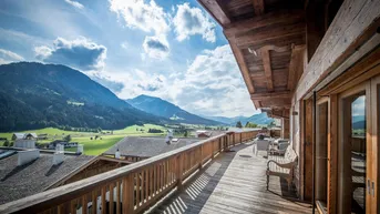 Expose Luxus Dachgeschosswohnung in bester Lage von Kirchberg