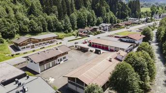 Expose Gewerbegrundstück mit Bürogebäude und Lagerhalle in Aurach bei Kitzbühel