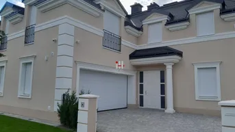 Expose Premium Collection- Luxus Neubauvilla Erstbezug mit Seezugang