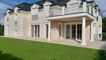 Expose Premium Collection- Luxus Neubauvilla Erstbezug mit Seezugang