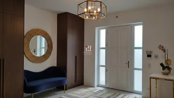 Expose Luxuriöse Villa in Oberwaltersdorf: Erstbezug mit Garten, Terrassen und exklusiven Annehmlichkeiten!