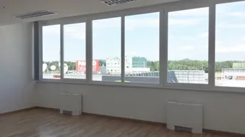 Expose Klimatisiertes Büro - Airport Center - nahe Flughafen / Westautobahn - Wals/Himmelreich