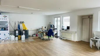 Expose Büro / Produktion / Lagerkombi - Lastenfahrstuhl - Salzburg Nord