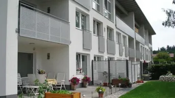 Expose Moderne Traumwohnung in Top-Lage mit Garten und Tiefgarage - in Vöcklamarkt, Oberösterreich!