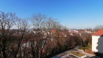 Expose geräumige 3-Raum Wohnung mit herrlichem Ausblick