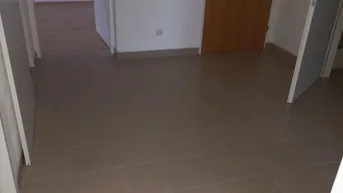 Expose geräumige 3-Raum Wohnung in guter Lage