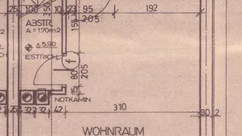 Grundriss des Wohnbereichs mit Küche, Wohnraum und Loggia.
