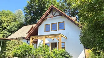 Expose Wunderschönes, gepflegtes Ein-/Zweifamilienhaus mit angrenzendem Baugrundstück