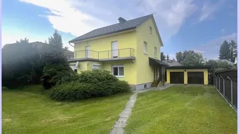 Expose **Sonniges Wohnhaus in guter ruhiger Grünlage** 4 SZ, großer Garten, Garagen, teil- modernisiert.