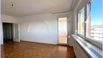 Expose Super liebe gepflegte Wohnung in Graz. Wohnzimmer, SZ, Balkon, Küche, Bad, Lift, Parkplatz, Keller.