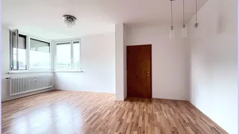 Expose Schöne Wohnung in guter ruhiger Lage/ Jennersdorf. 54m2, 1 SZ, W WZ, Küche, Bad, WC, Keller, Garten.