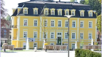 Expose Traumwohnung in der Villa Albrecht zu verkaufen! Derzeit gut vermietet, Eigenbedarf möglich.