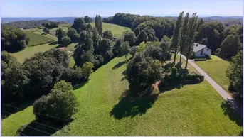 Expose Absolute einzigartige Traumlage für Ihren neuen Rückzugsort. Geniessen Sie Ausblick, Ruhe und Natur