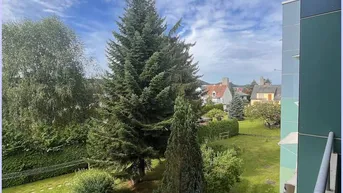 Expose Günstiges Eigenheim mit 2 SZ, 1 WZ, Küche, Bad, Balkon, Parkplatz, Garten... leicht renovierungsbed.