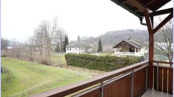 Expose Zentrale 3-Zimmer Wohnung im Grünen. gepflegte Anlage, Toller Balkon, Gemeinschaftsgarten, Parkplatz