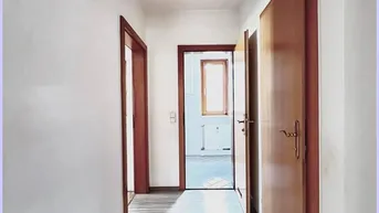 Expose Gemütliche Familien-Wohnung, hell, toller Balkon, 2 Schlafzimmer, Wohn-Essraum,, Keller, Parkplatz.