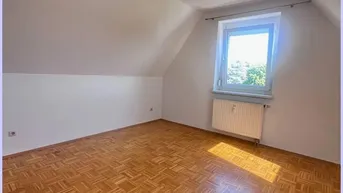 Expose Nette Stadtwohnung in Feldbach, grüne ruhige Lage. 1 SZ, WZ, Küche, Bad/WC, Parkplatz, Garten.
