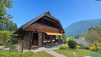 Expose Charmantes Holz-Wohnhaus in Ruhelage am Fuße des Dreiländerecks mit Garten, Balkon &amp; Carport für 205.000 Euro