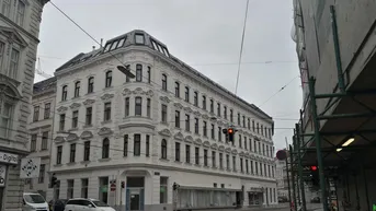 Expose EBENERDIGES GESCHÄFTSLOKAL!