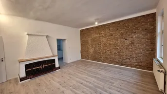 Expose EXKLUSIVE 2-ZIMMER-ALTBAUWOHNUNG *MIT EINBAUKÜCHE*