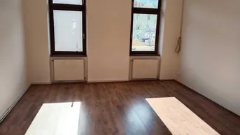 Expose GEMÜTLICHE 2-ZIMMER-ALTBAUWOHNUNG!!!