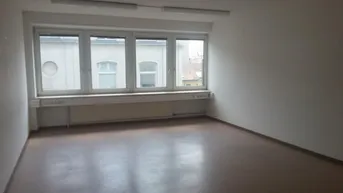 Expose Büroetagen an der U4/U6-Station Längenfeldgasse