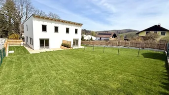 Expose PREISREDUKTION! TRAUMHAFTE 6 ZIMMER DOPPELHAUSHÄLFTE MIT EIGENGARTEN IN TRAUMHAFTER LAGE!