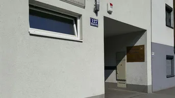 Expose Garagenstellplatz Wagramer Straße 127, Nähe Kagraner Platz / Donauzentrum!
