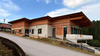 Expose Rohbau-Haus in Aspang: 250m², 5 Zimmer, Garten, Terrasse, Garage – Ihr Traum wartet!