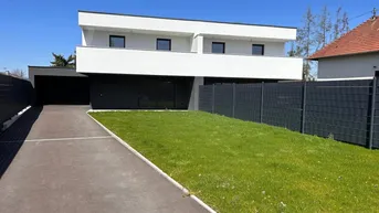 Expose ERSTBEZUG ! Doppelhaus mit großer Doppelgarage