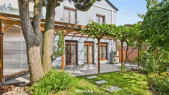 Expose Reihenhaus in Ruhelage mit Klimaanlage und PV Anlage
