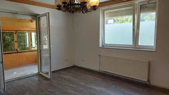 Expose Wohnung mit großem Wintergarten